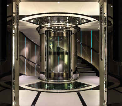 Yacht Sealyon elevator