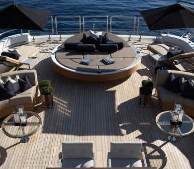 Yacht Sealyon top deck