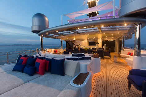 Yacht Excellece V sundeck lounge